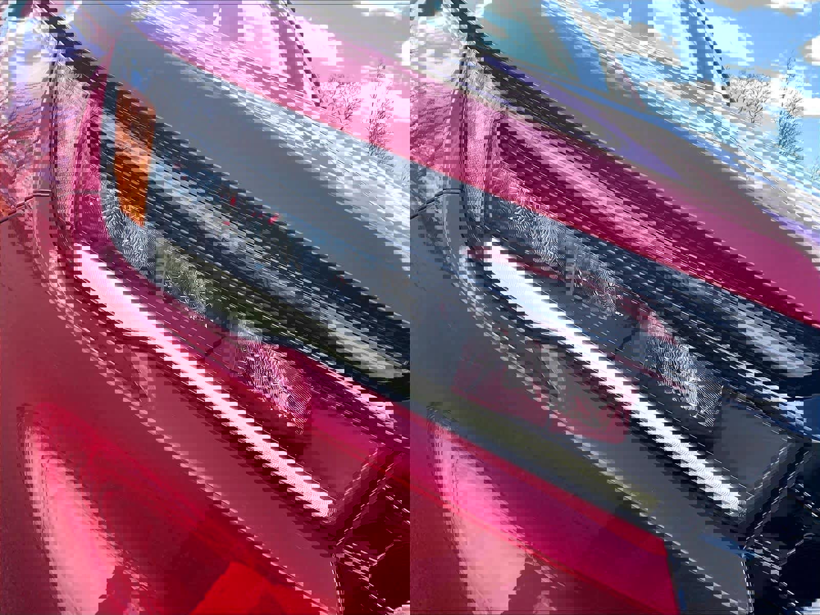 Used 2025 Honda Pilot TrailSport image 33