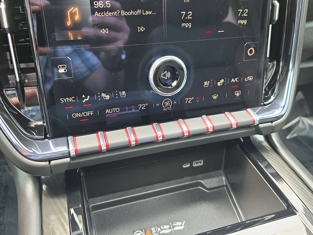 Certified 2025 GMC Yukon AT4 w/ AT4 Premium Plus Package AWD/4WD image 17
