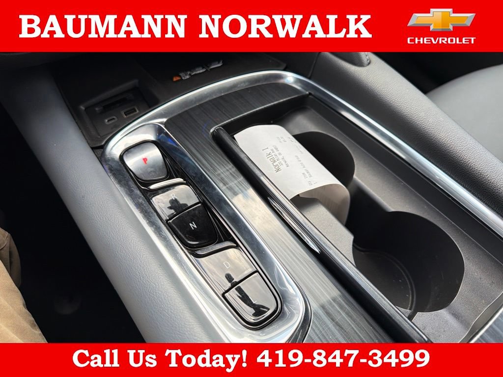 Used 2024 Buick Enclave Essence w/ Sport Touring Edition FWD image 39
