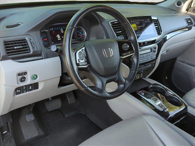 Used 2019 Honda Pilot Touring image 9