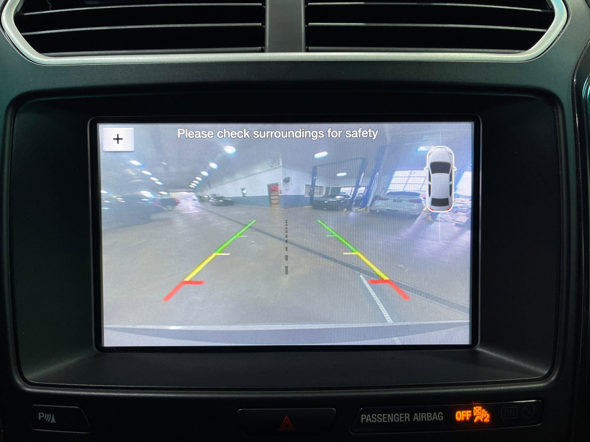 Used 2017 Ford Explorer XLT w/ Equipment Group 202A image 11