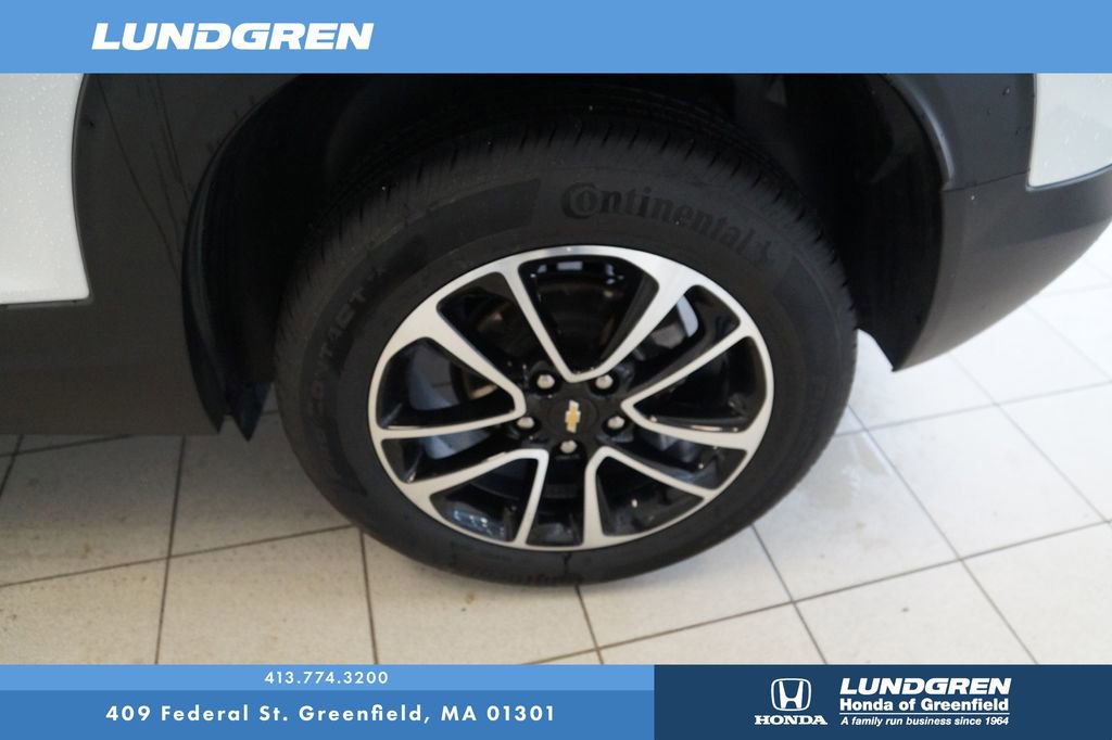 Used 2025 Chevrolet TrailBlazer LT AWD/4WD image 30