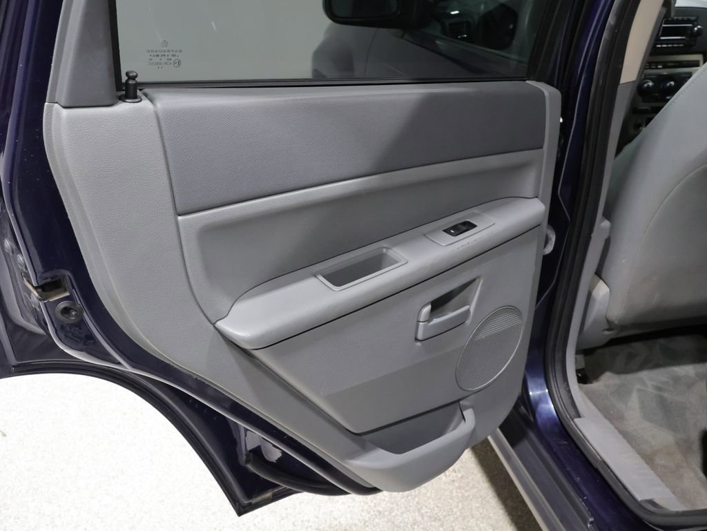 Used 2006 Jeep Grand Cherokee Laredo AWD/4WD image 17