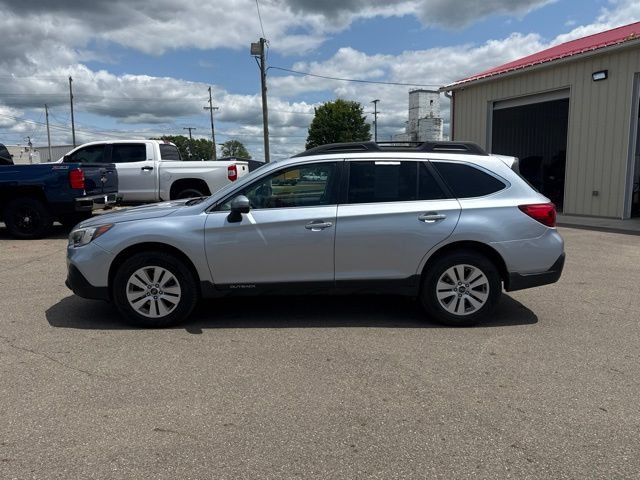 Used 2018 Subaru Outback 2.5i Premium AWD/4WD image 6