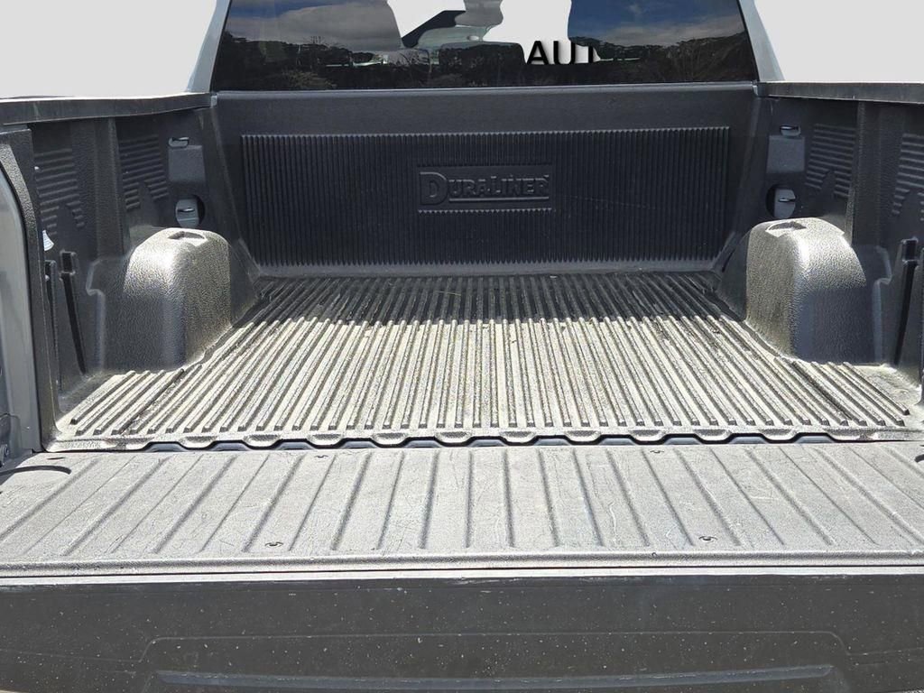 Used 2025 Chevrolet Silverado 1500 LT image 11