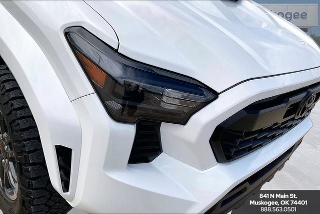 Used 2025 Toyota Tacoma TRD Sport AWD/4WD image 30