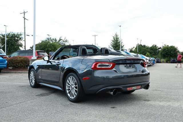 Used 2017 FIAT 124 Spider Classica RWD image 8