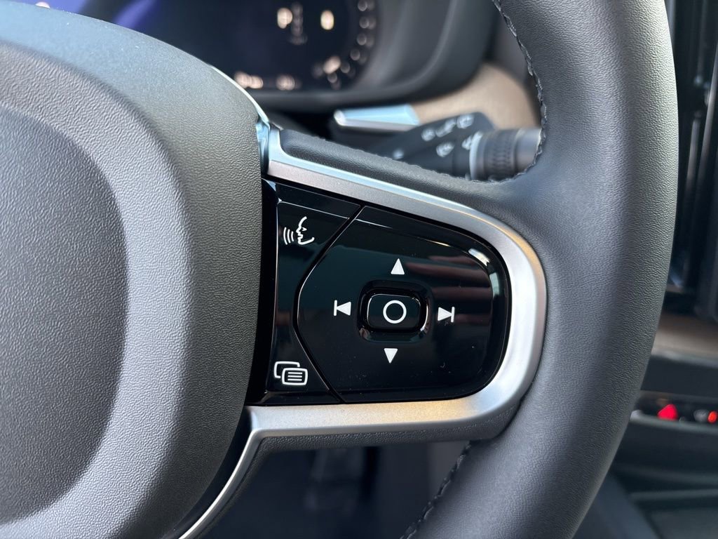 New 2026 Volvo XC60 B5 Plus w/ Protection Package Premier image 25
