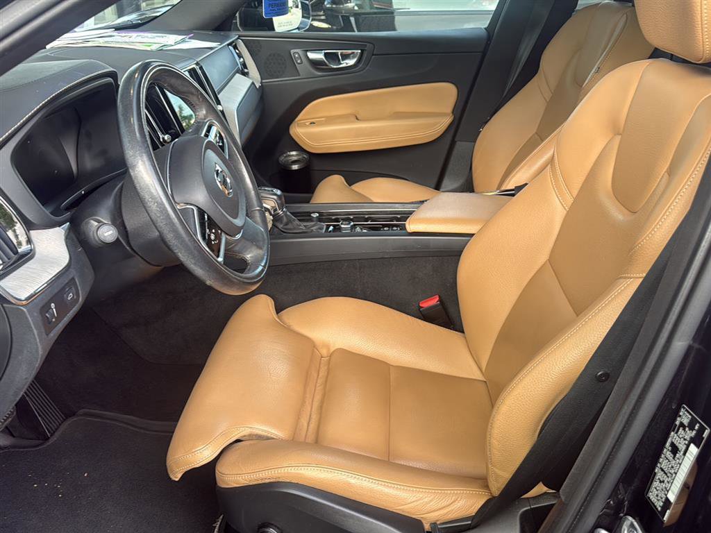 Used 2018 Volvo XC60 T5 Inscription w/ Convenience Package AWD/4WD image 8