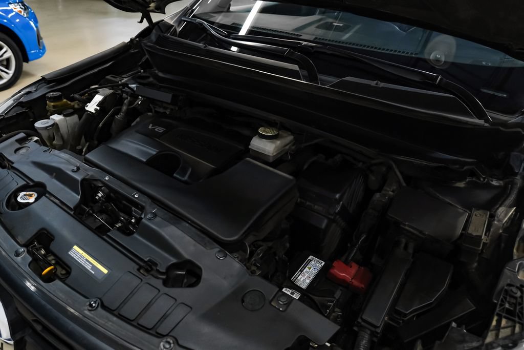 Used 2020 Nissan Pathfinder Platinum FWD image 55