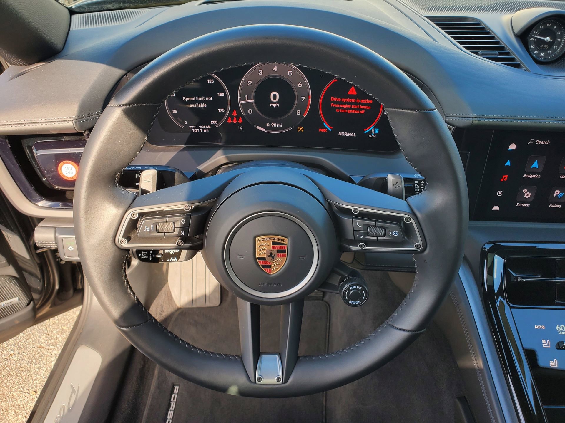 Used 2024 Porsche Panamera w/ Premium Package image 21