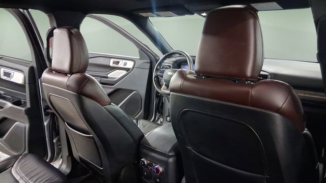 Used 2020 Ford Explorer Platinum w/ Premium Technology Package image 19