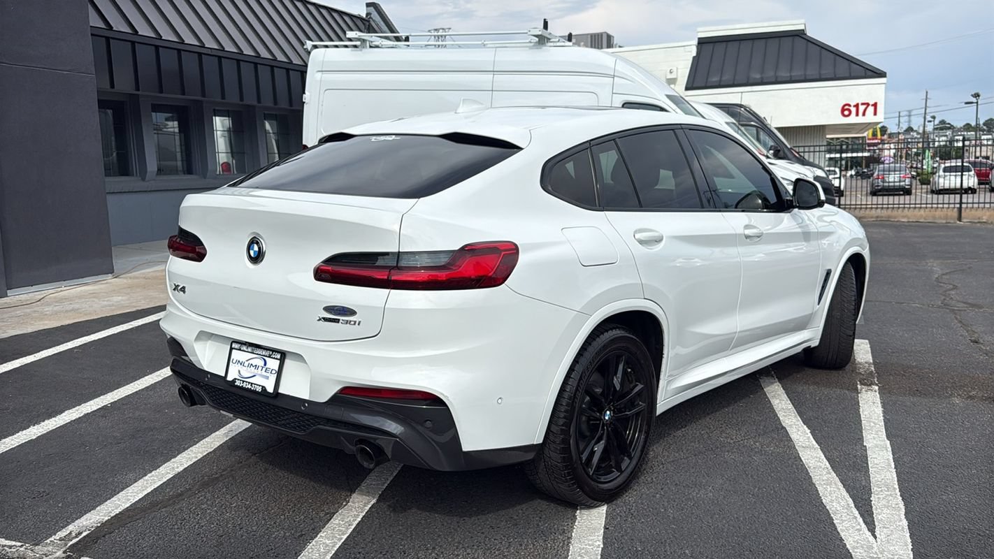 Used 2021 BMW X4 xDrive30i w/ M Sport Package AWD/4WD image 3