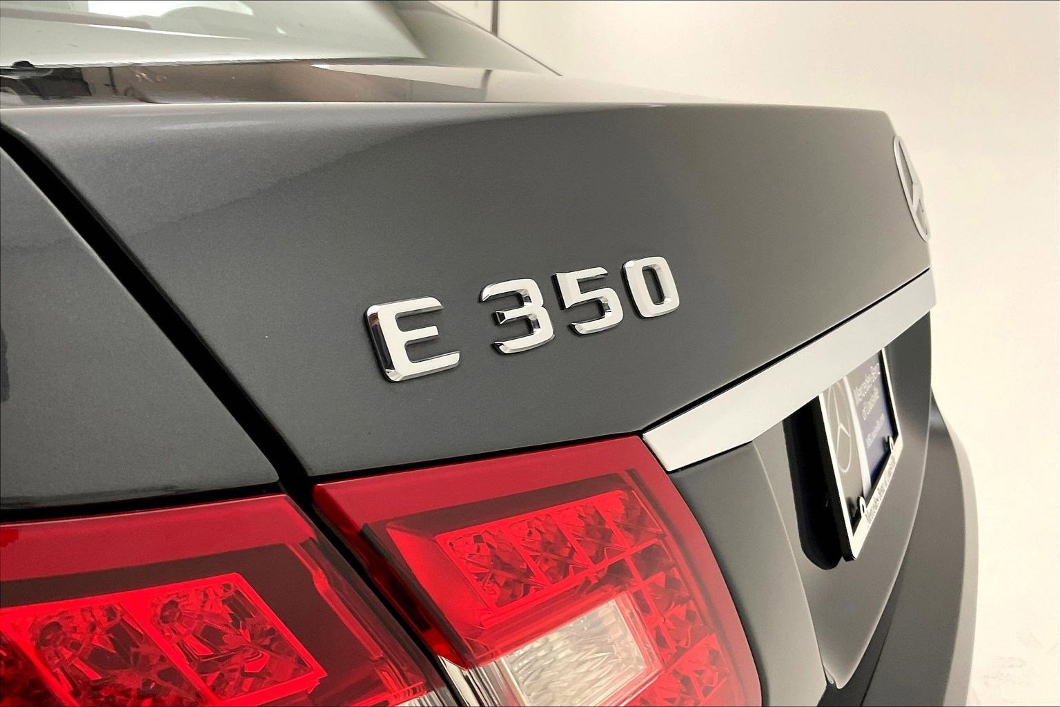 Used 2011 Mercedes-Benz E 350 4MATIC Sedan image 24