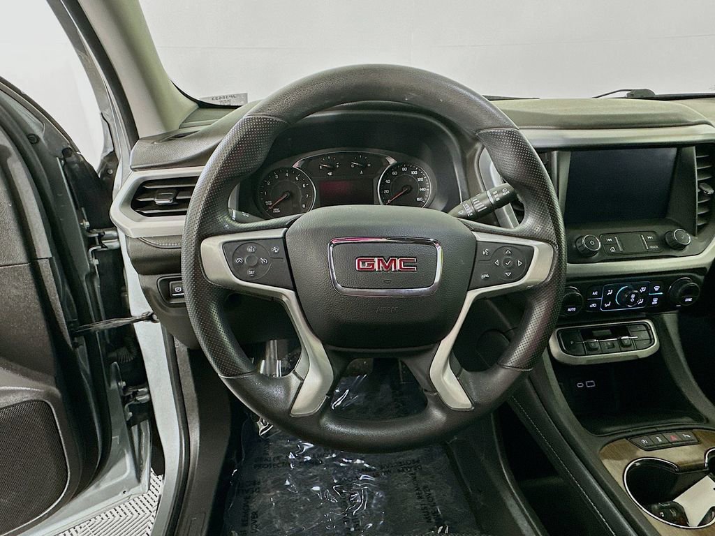 Used 2023 GMC Acadia SLE w/ Driver Convenience Package image 17