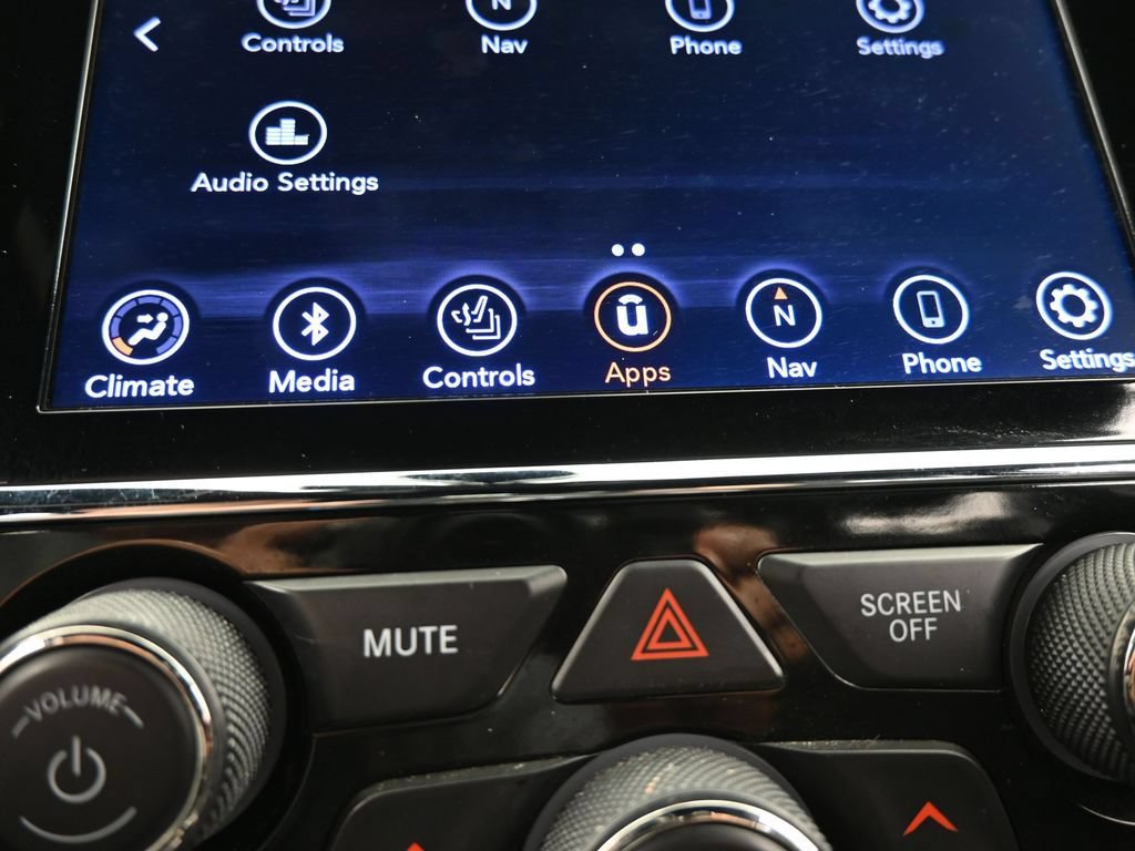 Used 2020 Jeep Grand Cherokee Altitude RWD image 26