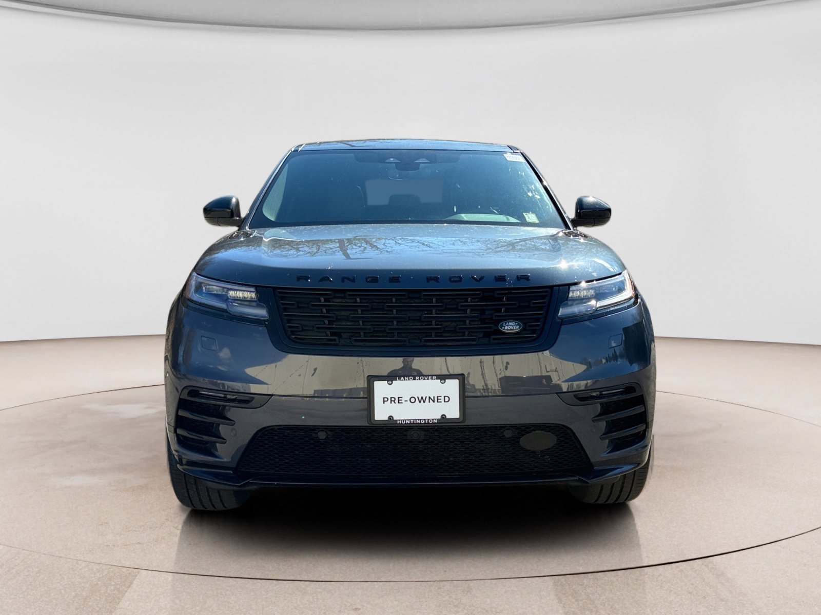 Used 2025 Land Rover Range Rover Velar Dynamic SE image 8