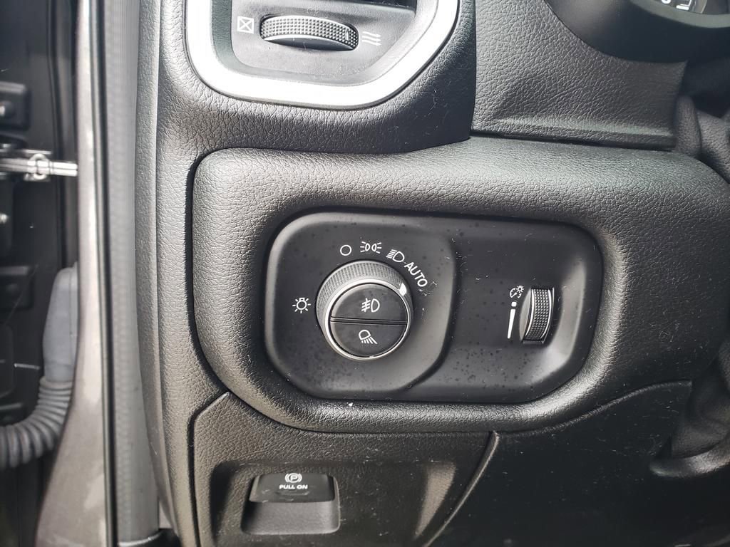 Used 2020 RAM 1500 Big Horn AWD/4WD image 29