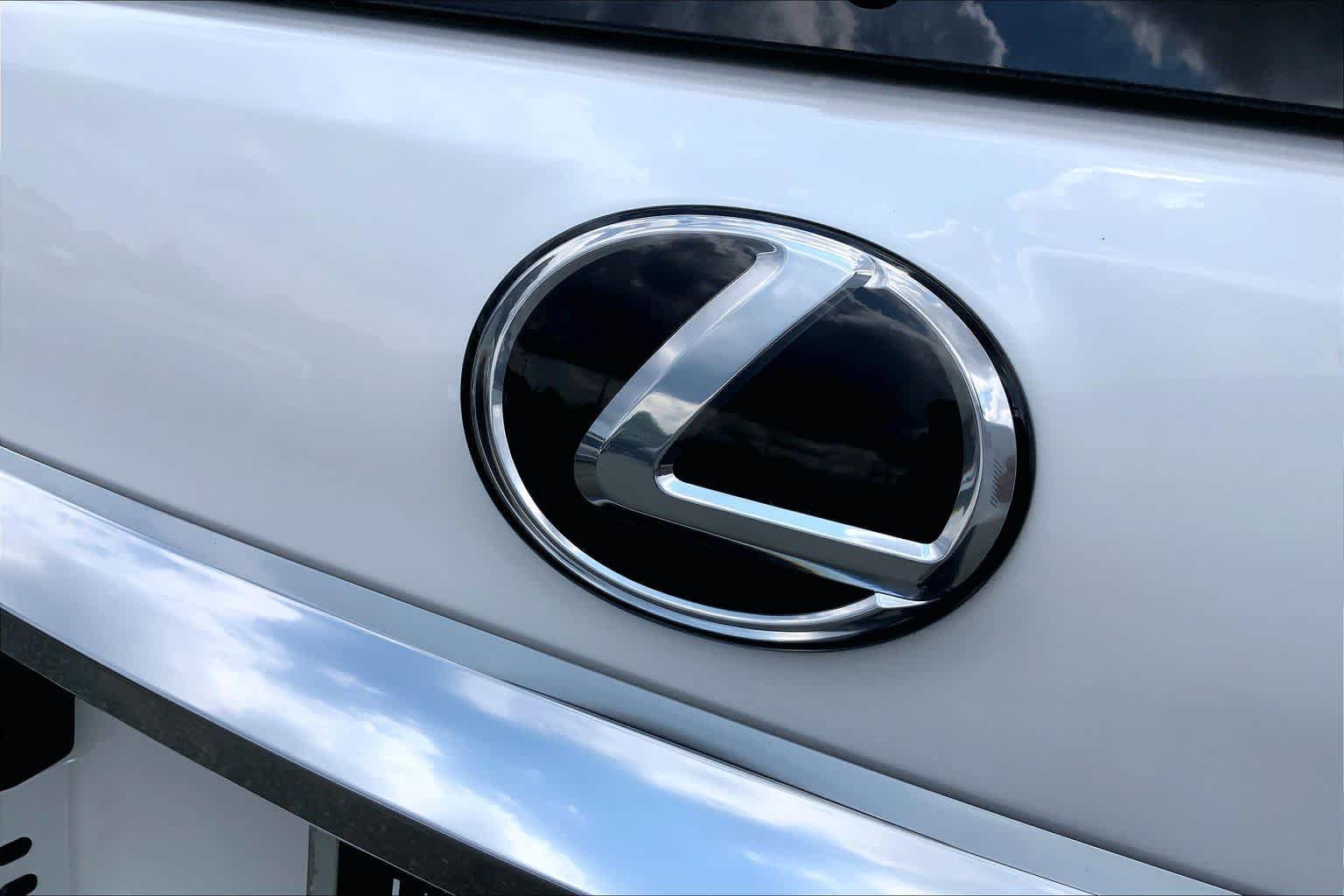 Certified 2023 Lexus GX 460 Premium w/ Premium Package AWD/4WD image 10