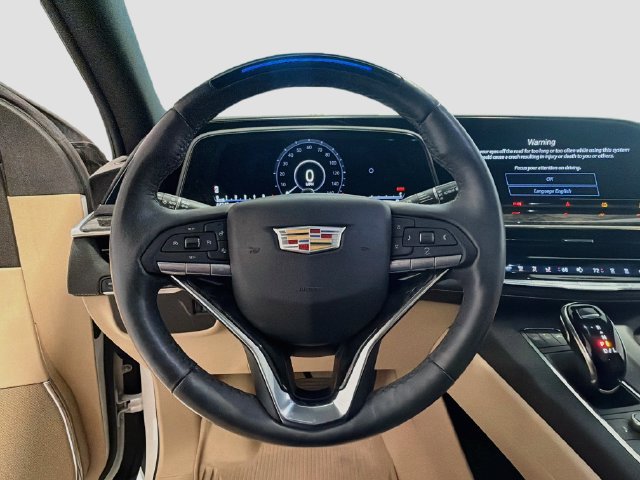 Used 2024 Cadillac Escalade Premium Luxury AWD/4WD image 10
