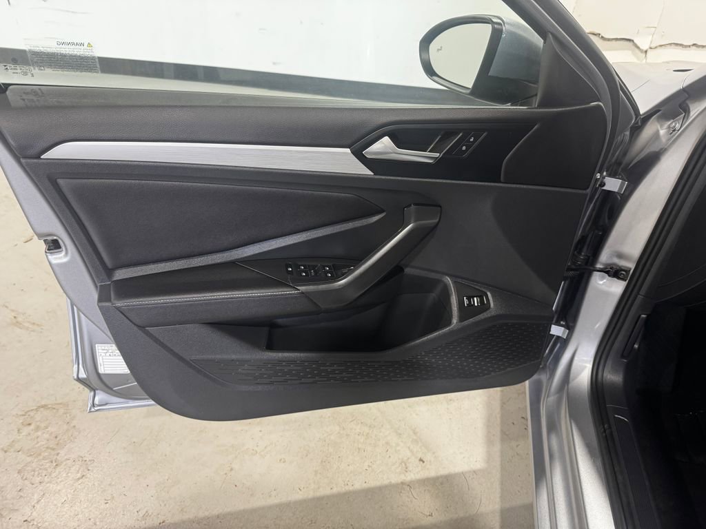 Used 2025 Volkswagen Jetta S FWD image 12