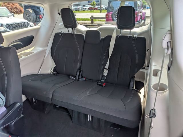 Certified 2024 Chrysler Voyager LX FWD image 13
