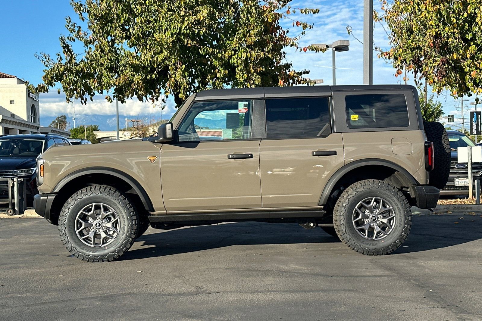 New 2025 Ford Bronco Badlands image 7