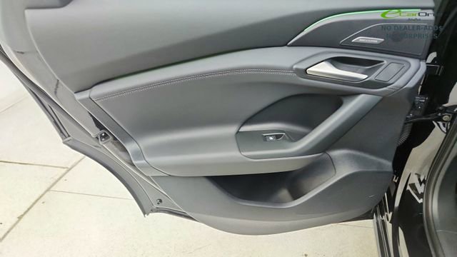 Used 2025 Audi A6 e-tron Prestige w/ Black Warm Weather Package image 32