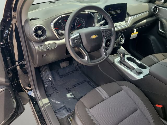 New 2026 Chevrolet Blazer LT w/ Convenience Package FWD image 21