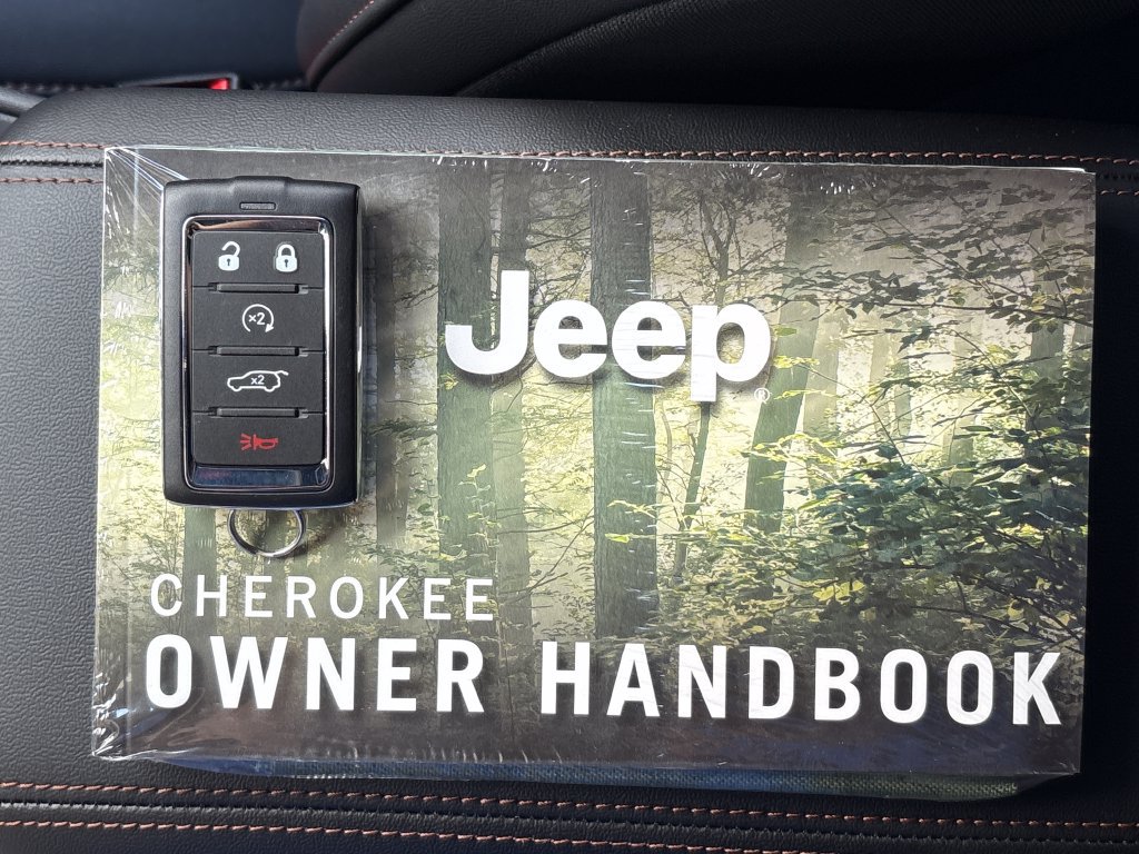 New 2026 Jeep Cherokee Limited AWD/4WD image 24