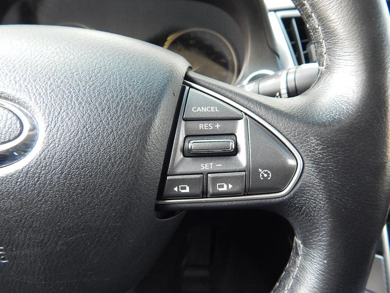 Used 2015 INFINITI Q50 Premium w/ Navigation Package RWD image 26