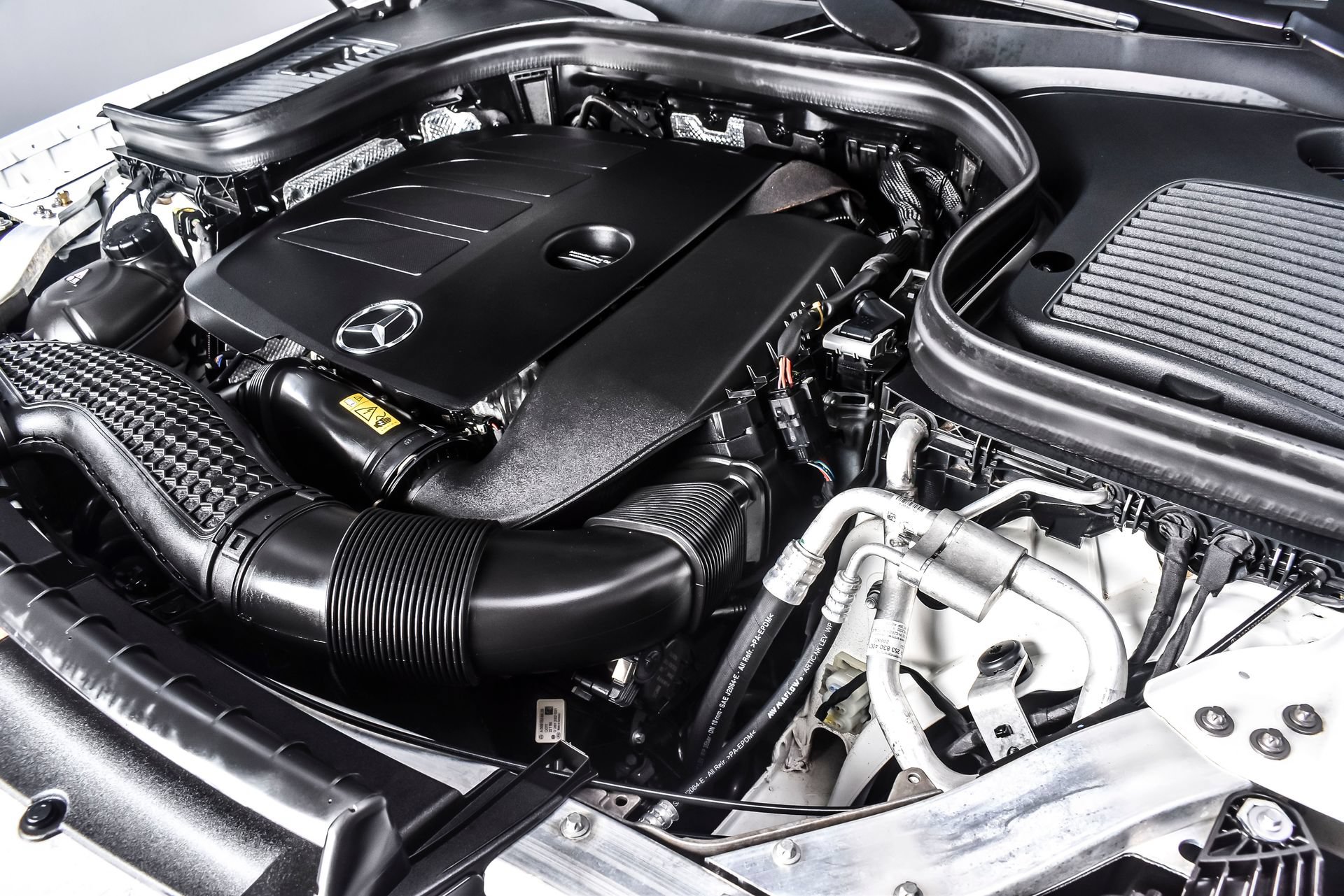 Used 2022 Mercedes-Benz GLC 300 4MATIC image 13