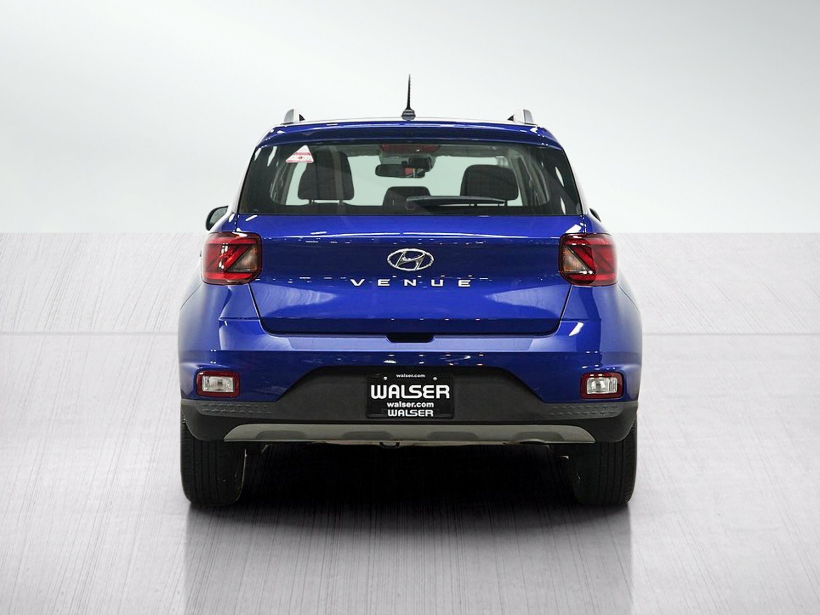 Used 2023 Hyundai Venue SEL FWD image 4