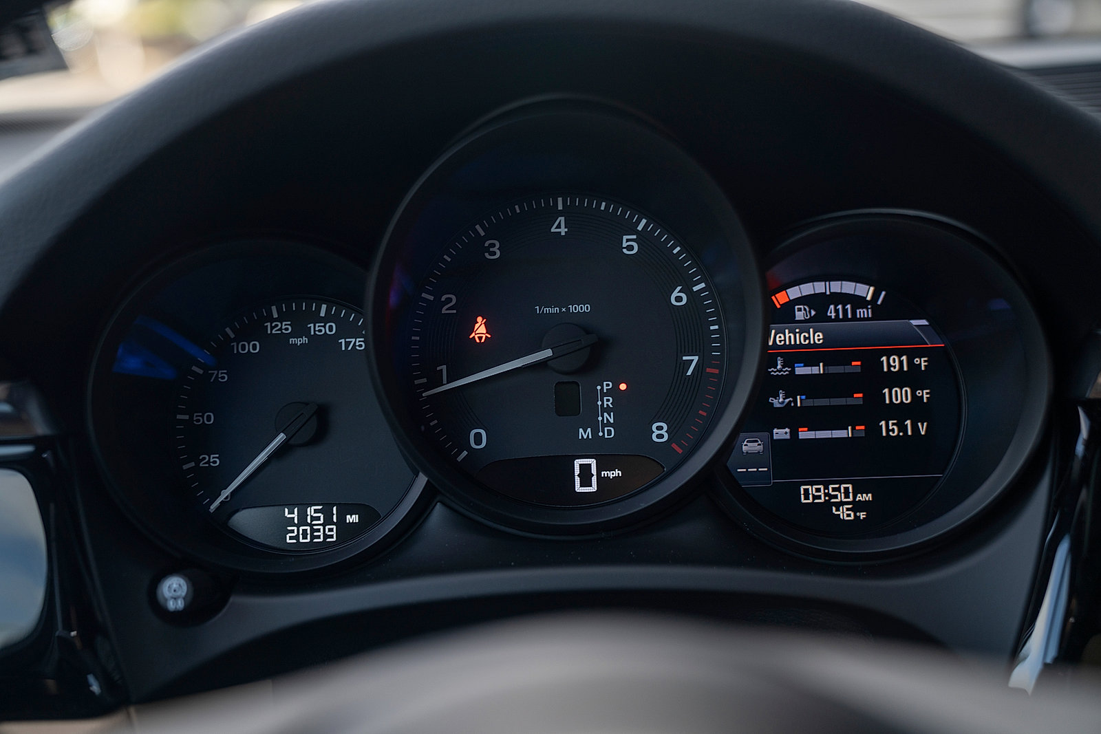Certified 2025 Porsche Macan AWD/4WD image 9