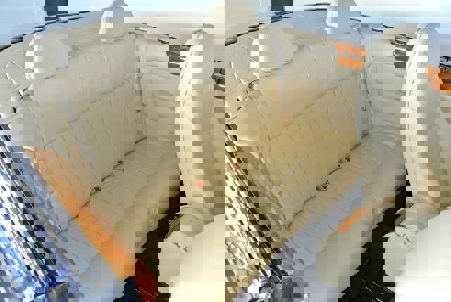 Used 2009 Bentley Azure image 24