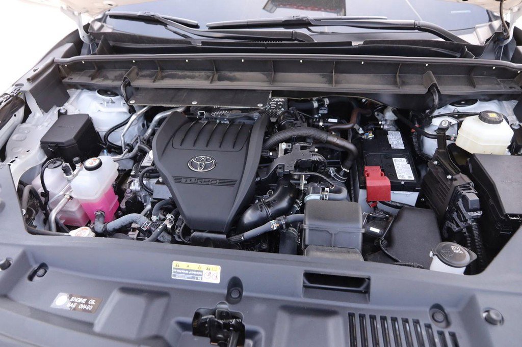 Used 2024 Toyota Highlander Platinum FWD image 29