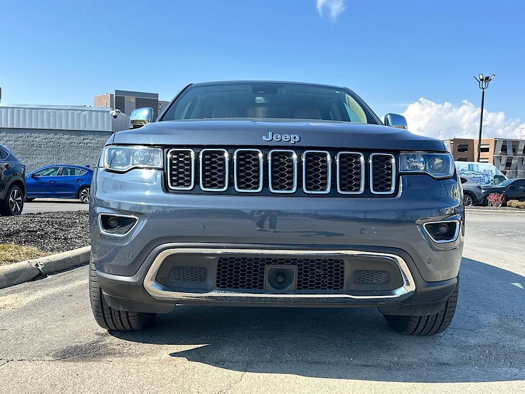 Used 2021 Jeep Grand Cherokee Limited w/ Luxury Group II image 2
