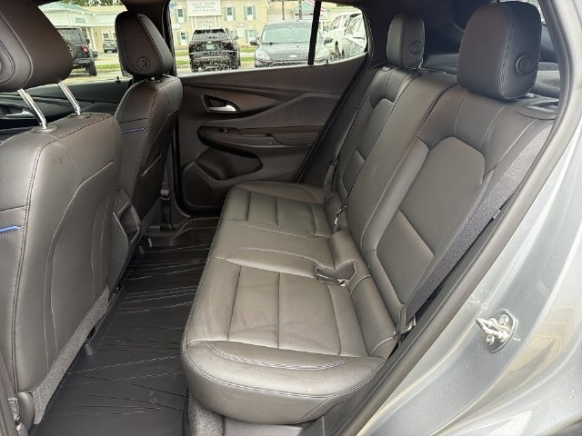 Used 2024 Buick Envista Sport Touring w/ Convenience I Package FWD image 30