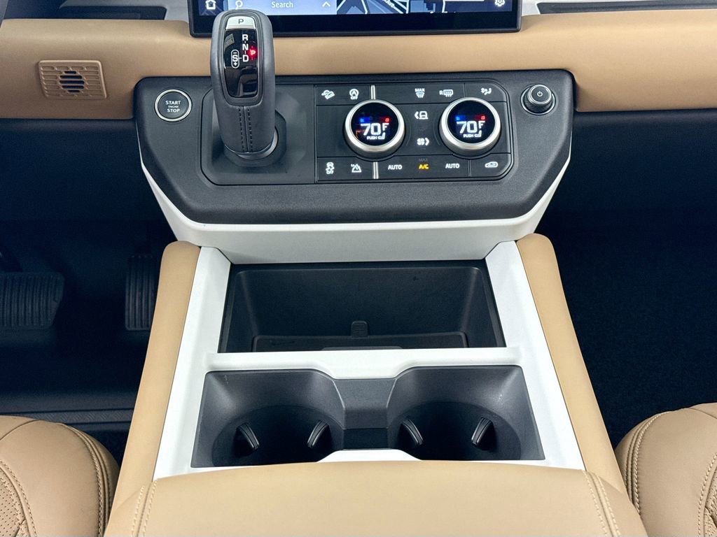 Used 2025 Land Rover Defender 110 S image 12