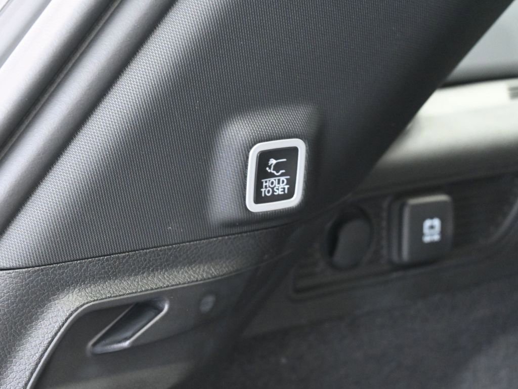 Used 2024 Jeep Grand Cherokee Overland w/ Luxury Tech Group IV image 24