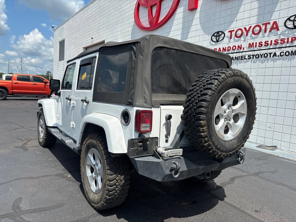 Used 2013 Jeep Wrangler Unlimited Sahara w/ Connectivity Group AWD/4WD image 4