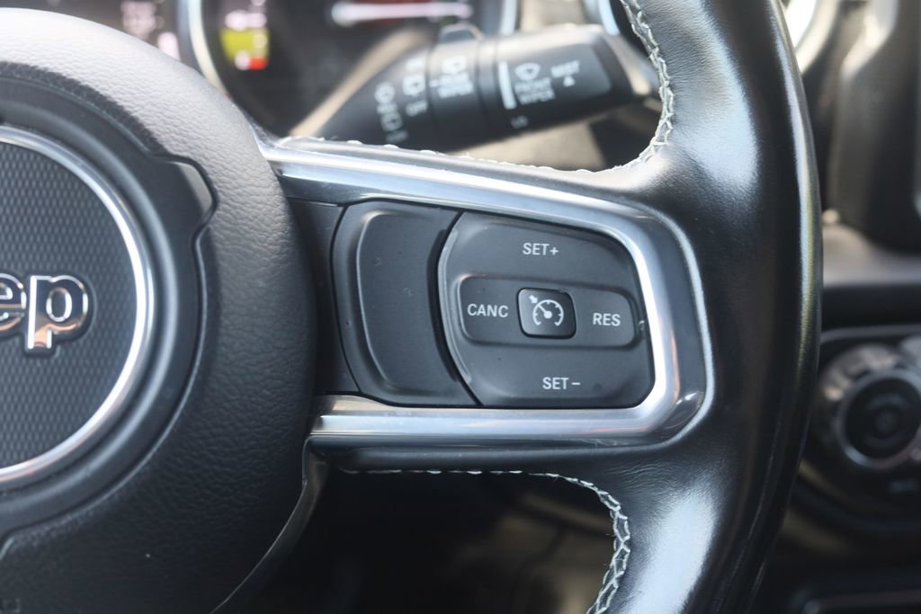 Used 2022 Jeep Wrangler Unlimited Sahara w/ Cold Weather Group AWD/4WD image 17