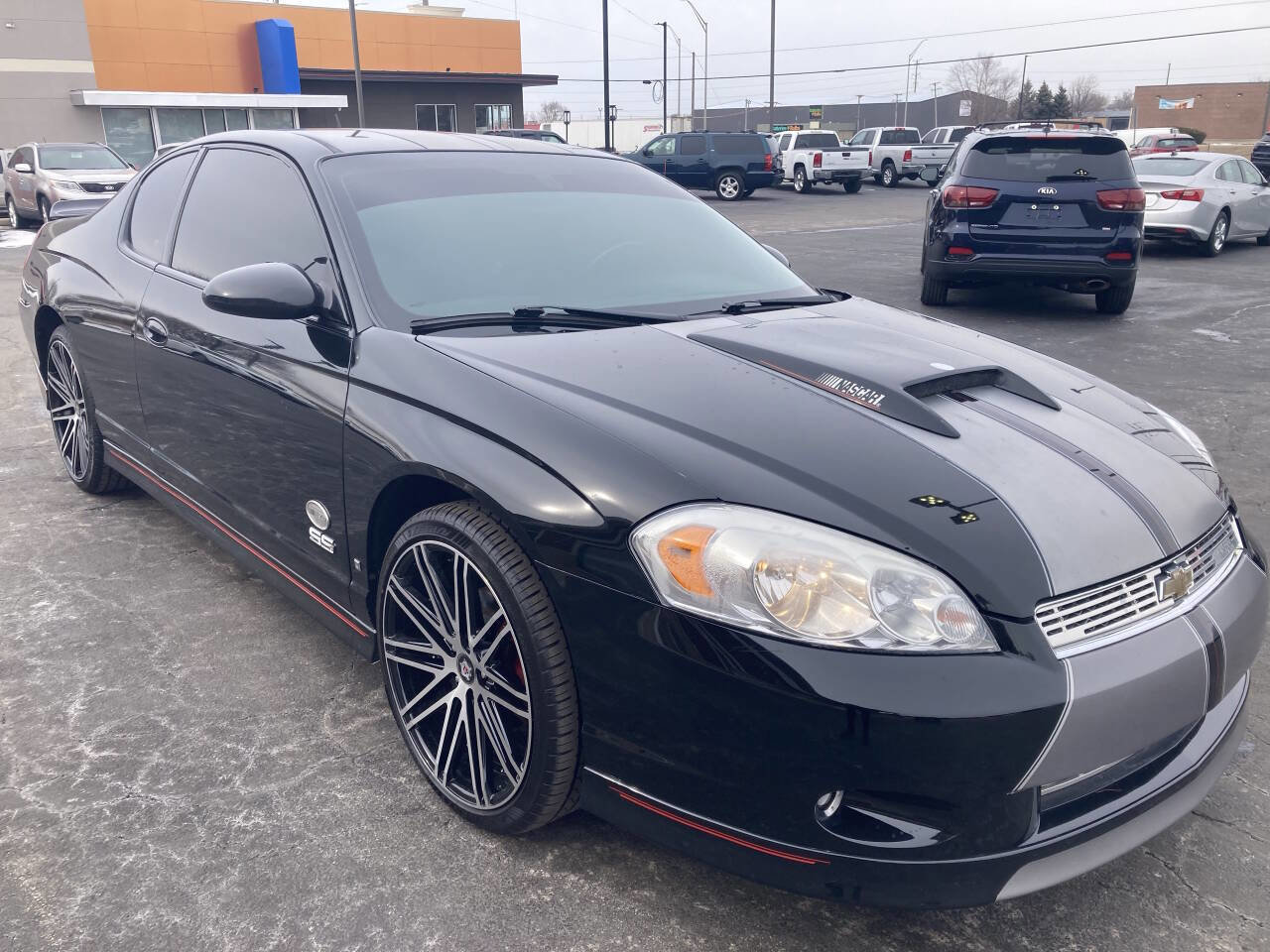 Used 2006 Chevrolet Monte Carlo SS image 1