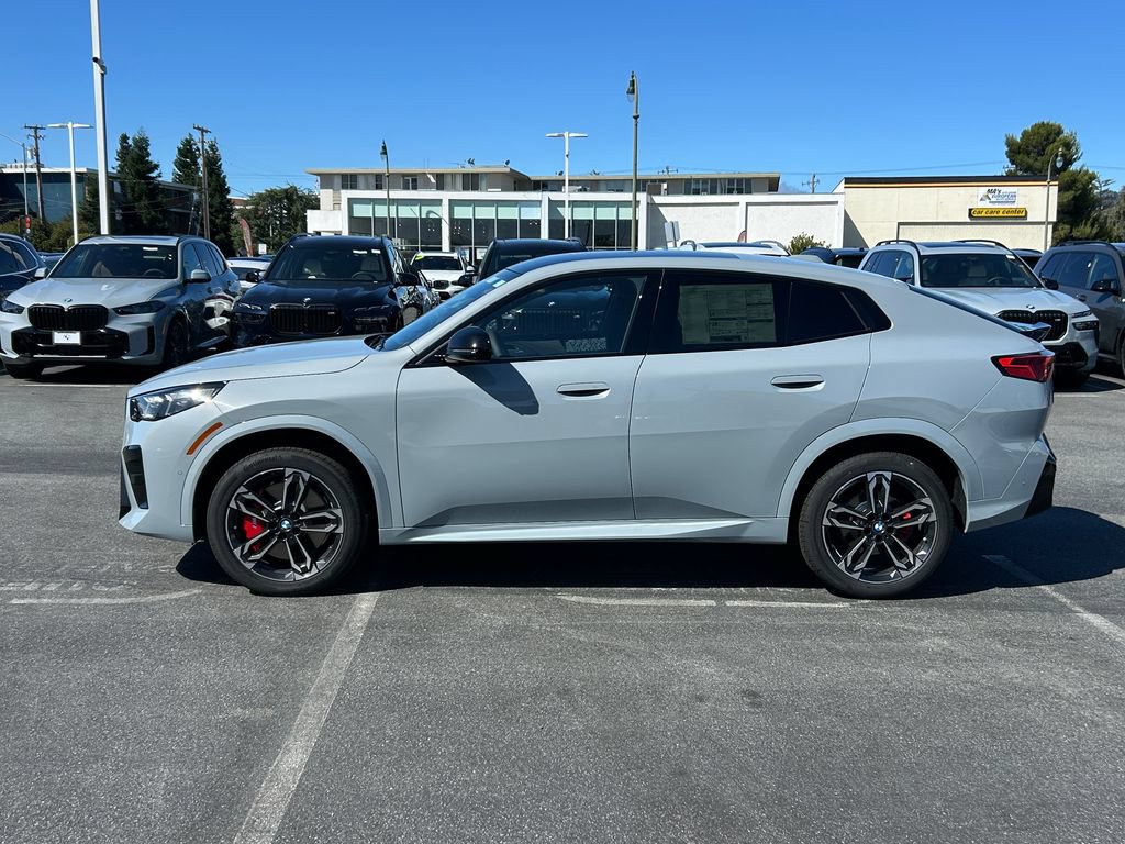 New 2026 BMW X2 xDrive28i w/ Technology Package AWD/4WD image 2