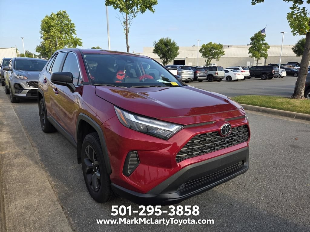 Used 2024 Toyota RAV4 LE FWD image 3