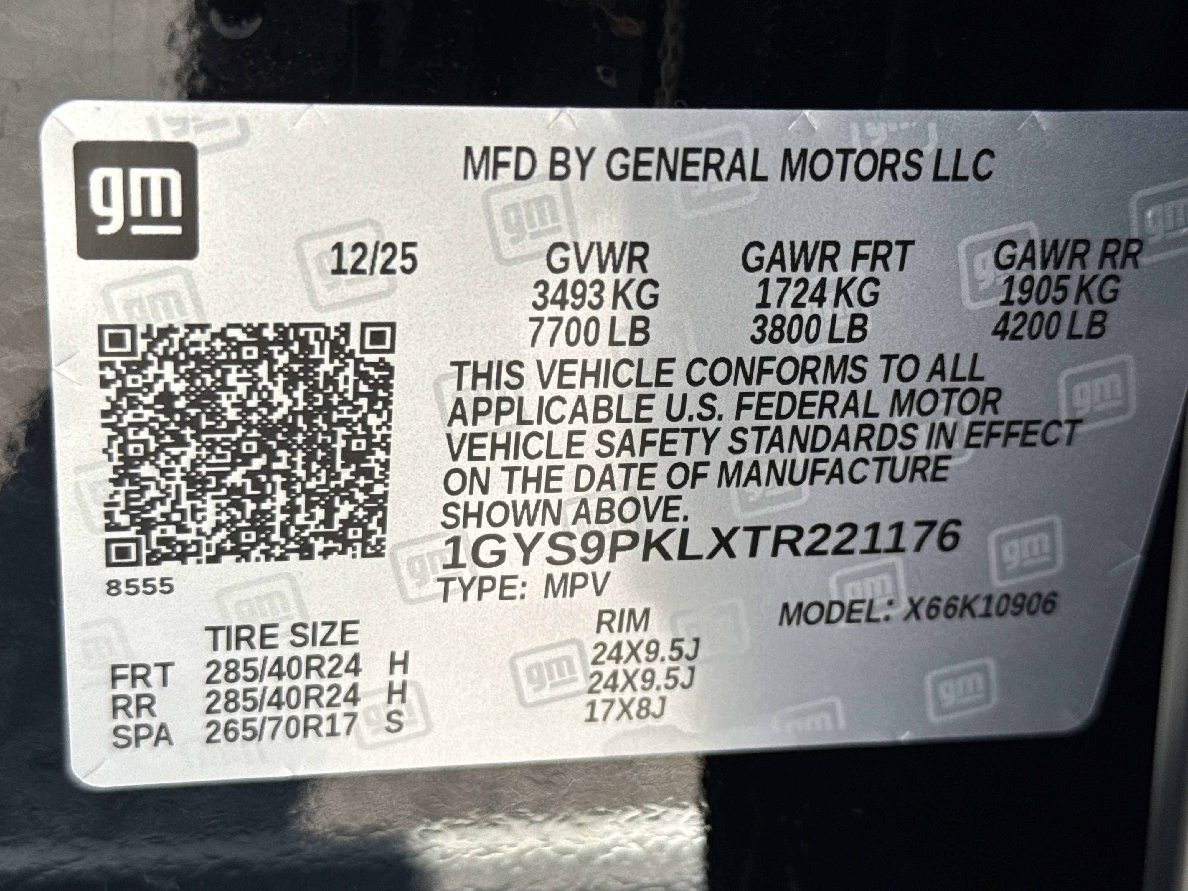 Used 2026 Cadillac Escalade ESV Sport w/ Touring Package image 41