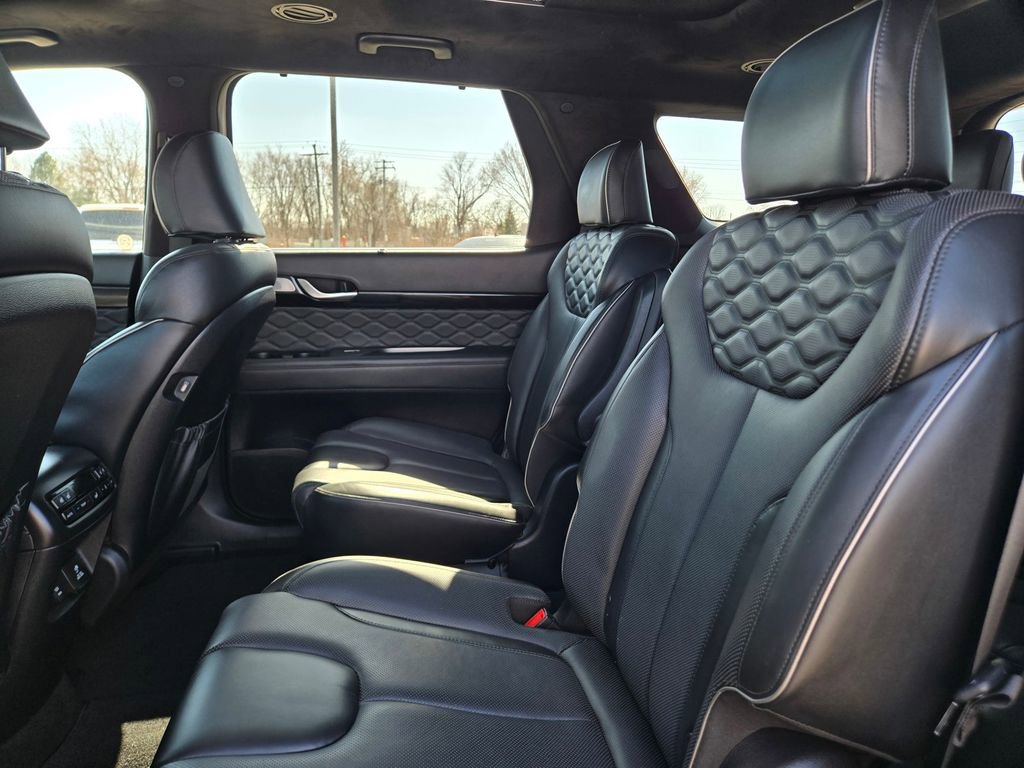 Used 2022 Hyundai Palisade Calligraphy image 30