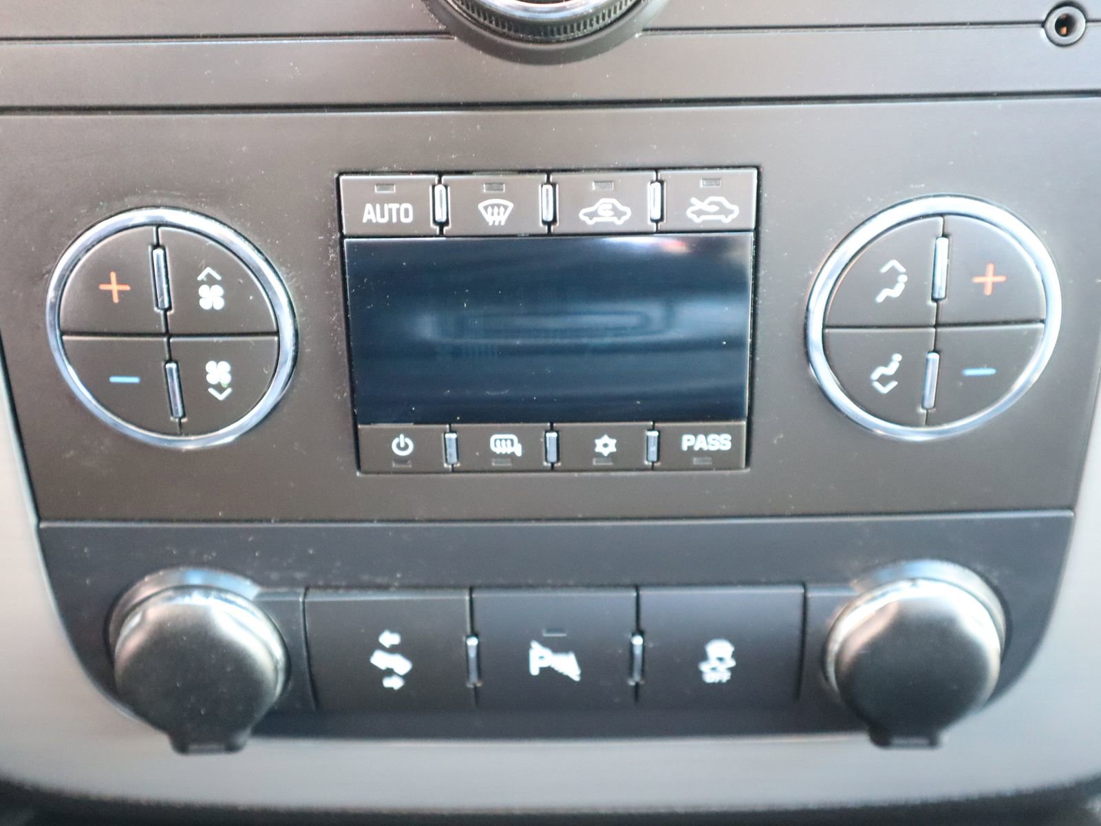 Used 2012 Chevrolet Silverado 2500 LTZ w/ LTZ Plus Package AWD/4WD image 40