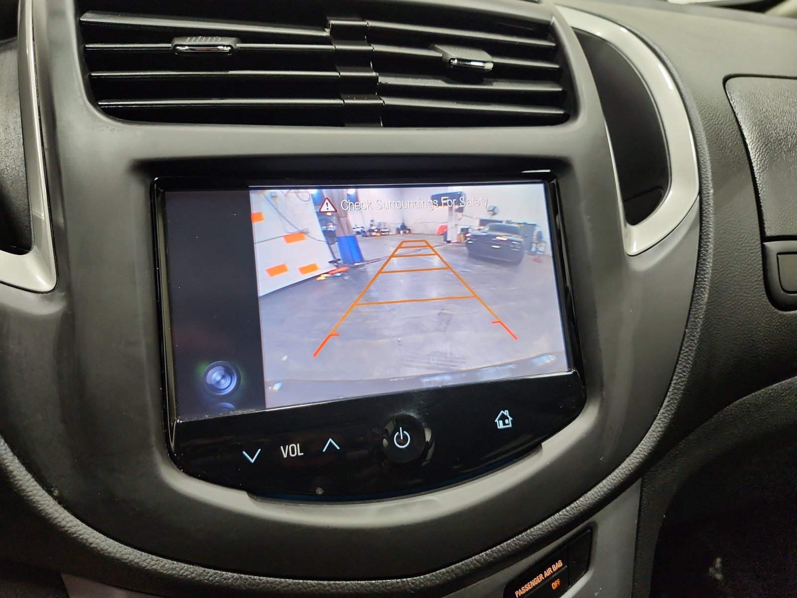 Used 2016 Chevrolet Trax LT w/ LT Sun and Sound Package FWD image 17