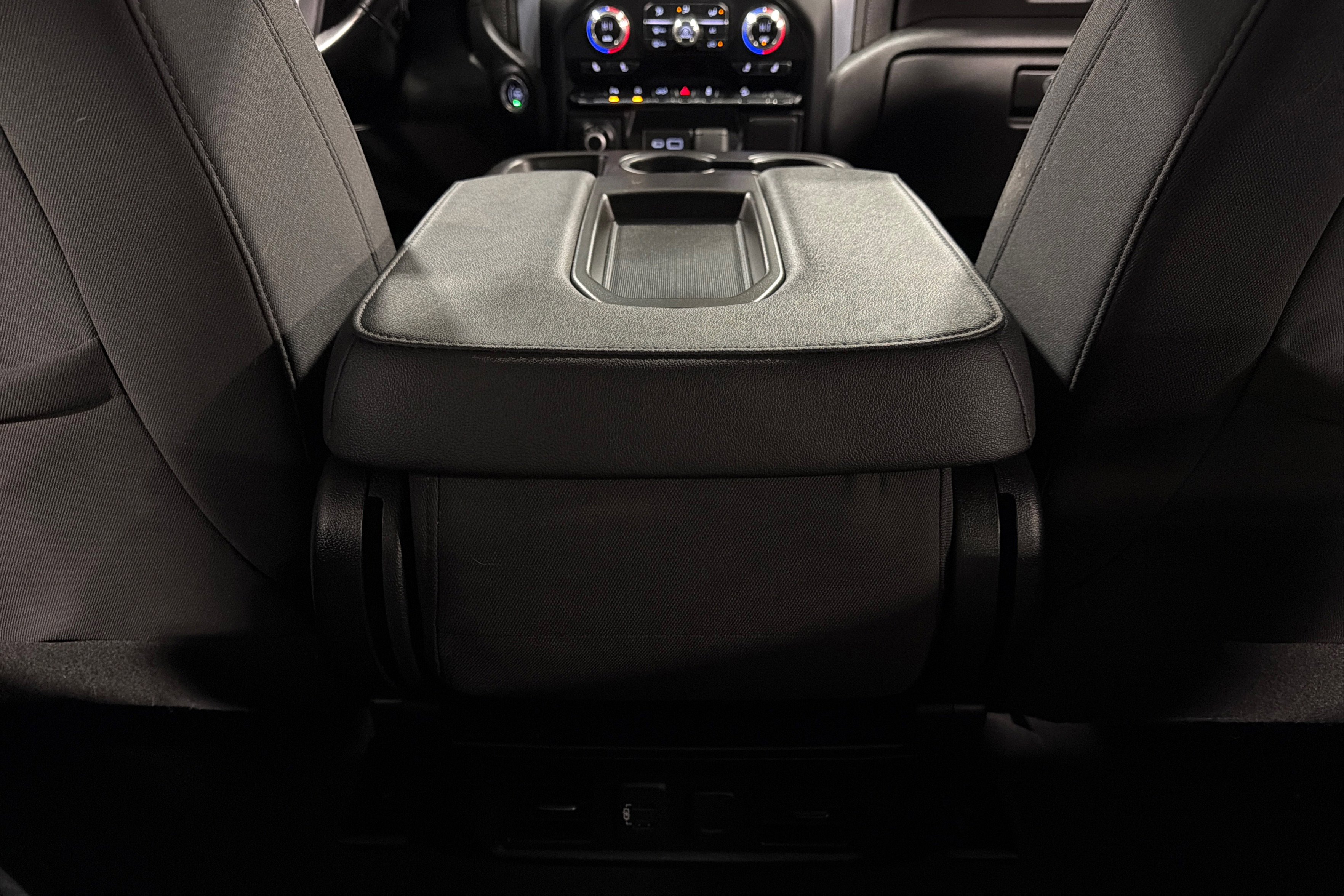 Used 2022 GMC Sierra 1500 SLE w/ X31 Off-Road Package AWD/4WD image 37